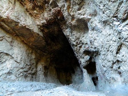 Le fond de la grotte du Muréron.