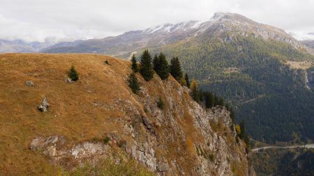 En longeant le ravin, vue arrière.