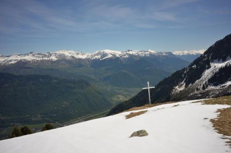 La croix blanche d’Arpingon