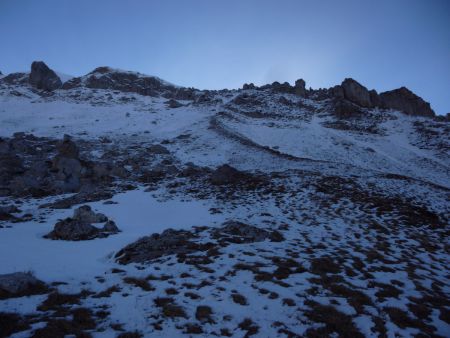 Montée au point de passage de la crête du Penas vers le vallon des Clausis.