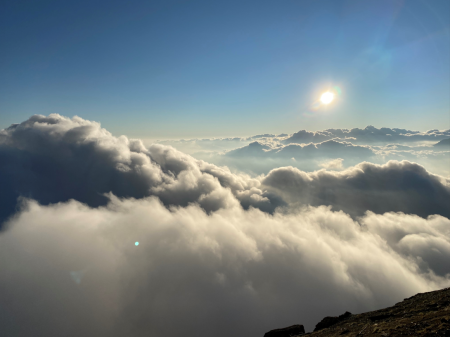 Au sommet du cuirassé des nuages