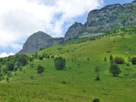 Les Arpettes sous le Colombier et le Roc du Poyez