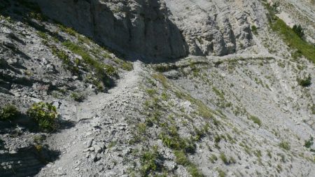 Balcon Est traversée du haut Ravin de Farnaud. Vers Sous Séguret.