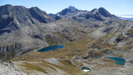 Lacs de l’Eychassier et Lac Foréant ; on les croirait au même ’étage’, et pourtant il n’en est rien.