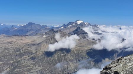 Le massif du Grand Paradis.