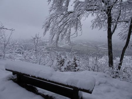 Chemin sous les Becs, sur la Crête