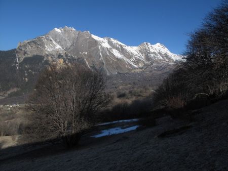 La Croix des Têtes (2492 m) et le Grand Perron des Encombres (2825 m)