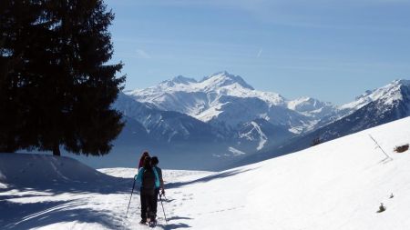 Proche du lac, vue vers l’Etendard