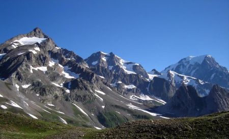 Sur le sentier du Col de Chavannes.