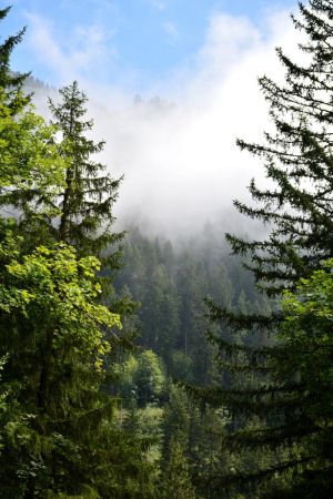 Les nuages sont moins denses dans le Val Montjoie