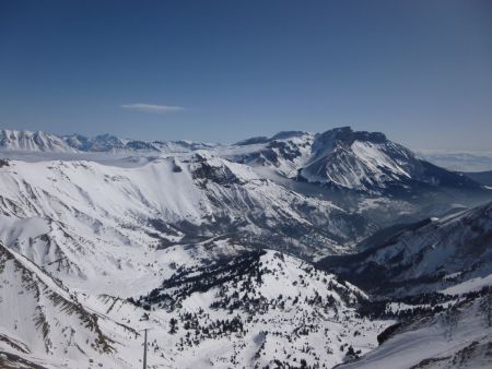 Vallon de l’Abéou et montagne d’Aurouze.