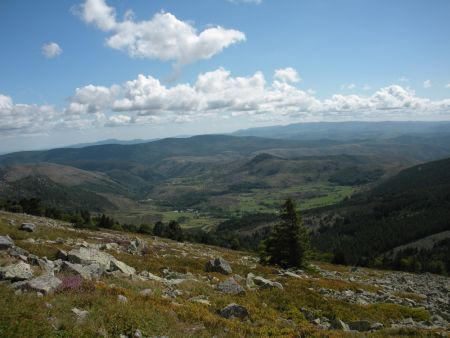 Vue sur la vallée de Finiels depuis le sentier de découverte