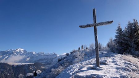 Croix sous le Crêt du Midi