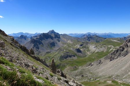 Dans la montée finale ; Pic de Balart, Pic des Esparges Fines, Béal Traversier, Fontsancte au fond