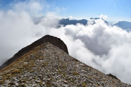 Trouée sur la Montagne de Faraut, derrière nous.