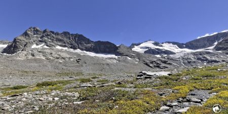 Le lit du torrent issu du glacier...