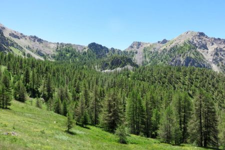 La Crête des Queyrelets et le col, la Tête du Puy