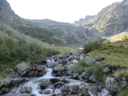 Vue sur le replomb à l’aval du Lac Blanc.