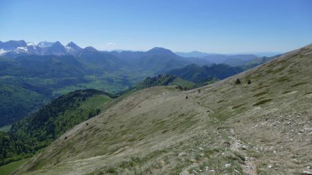 Regard arrière sur la traversée depuis le Col Pigeon.