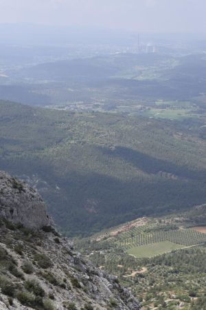 Vue sur Meyreuil depuis le tracé jaune