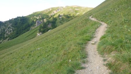 200m de dénivelé négatif pour entamer la randonnée