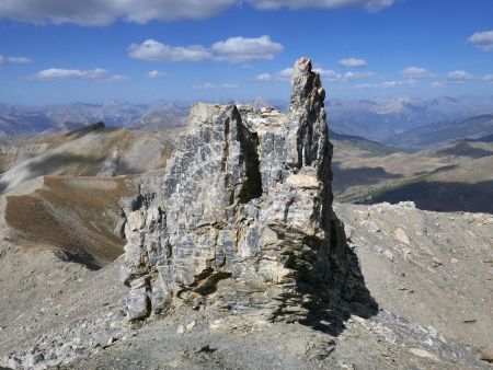 Trône de marbre pour roi des crêtes