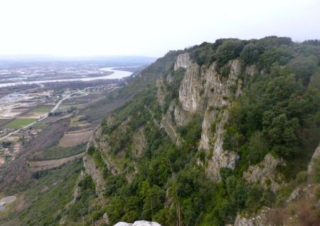 Sur la crête la vallée du Rhône