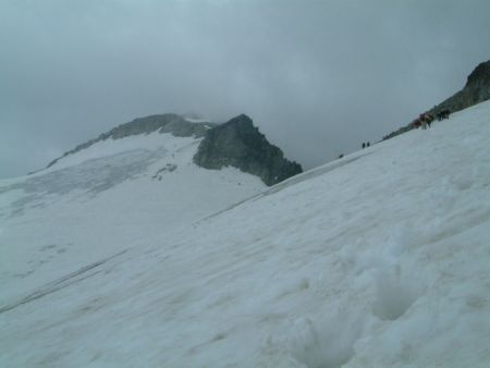 La fin de l_ascension du glacier de l_Aneto et le col de Coronas