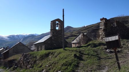 Chapelle du hameau des Cours