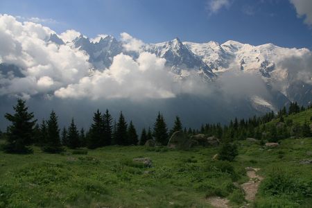 La chaîne du Mont-Blanc vue depuis Charlanon