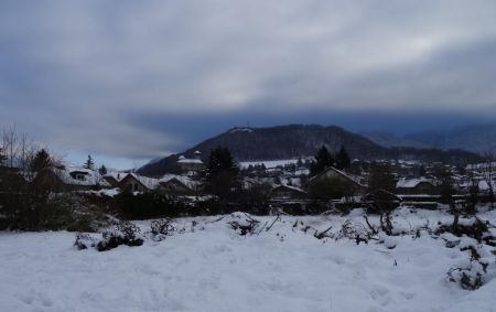 Le Crêt de Chambellon vu depuis Faverges