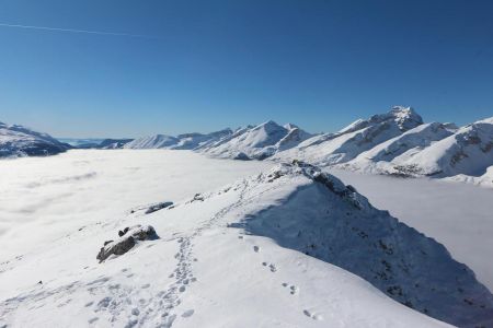 Panorama vers les Garnesiers, le Rocher Rond, le Grand Ferrand.