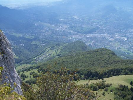 Vue sur le versant Sud et Lovettaz.