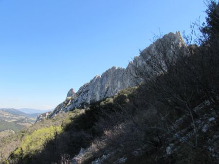 Montée vers les Dentelles Sarrasines