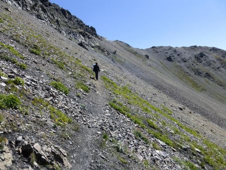 Sentier en balcon vers le col de la Ponsonnière