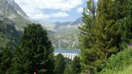 Vue sur le lac de Plan d’Amont