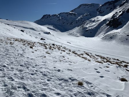 A droite le Lac de l’Orrenaye.