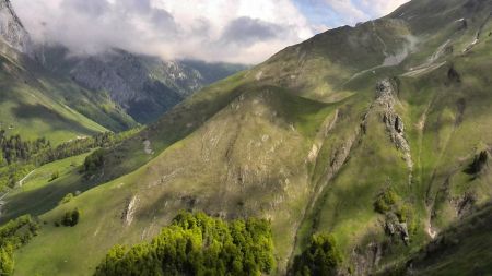 En bas le Col de Cherel