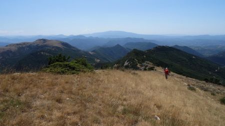 Descente de la crête sud-est.