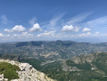 Au fond les Ecrins.