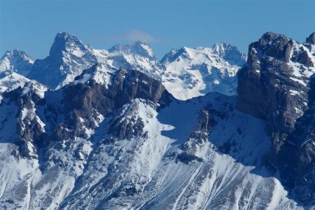 Superbes Écrins au loin