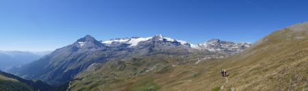 On est cette fois, face au panorama sur l’envers des Glaciers de la Vanoise.