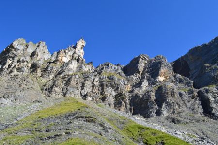 Vers les parois du haut de la Grande Vire du Buet.