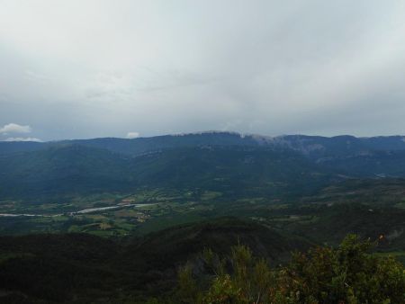 Sommet Roc de l’Aigle vue sur la Montagne de Lure.