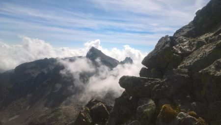 Les premiers nuages arrivent sur le Clapier