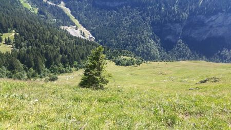 A la descente, viser les chalets en bas