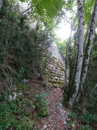 Sous le Roc de Tormery