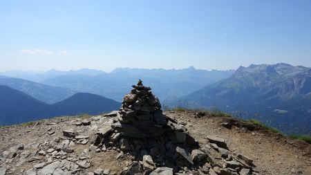 Vers la vallée de l’Arve et les Aravis.