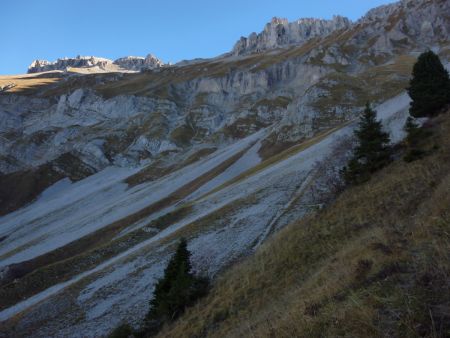 Plus haut, sur le sentier du balcon inférieur.