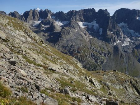 Traverser pour viser la petite épaule herbeuse au milieu...